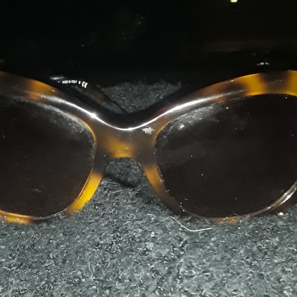 Burberry womans sunglasses - Picture 2 of 3